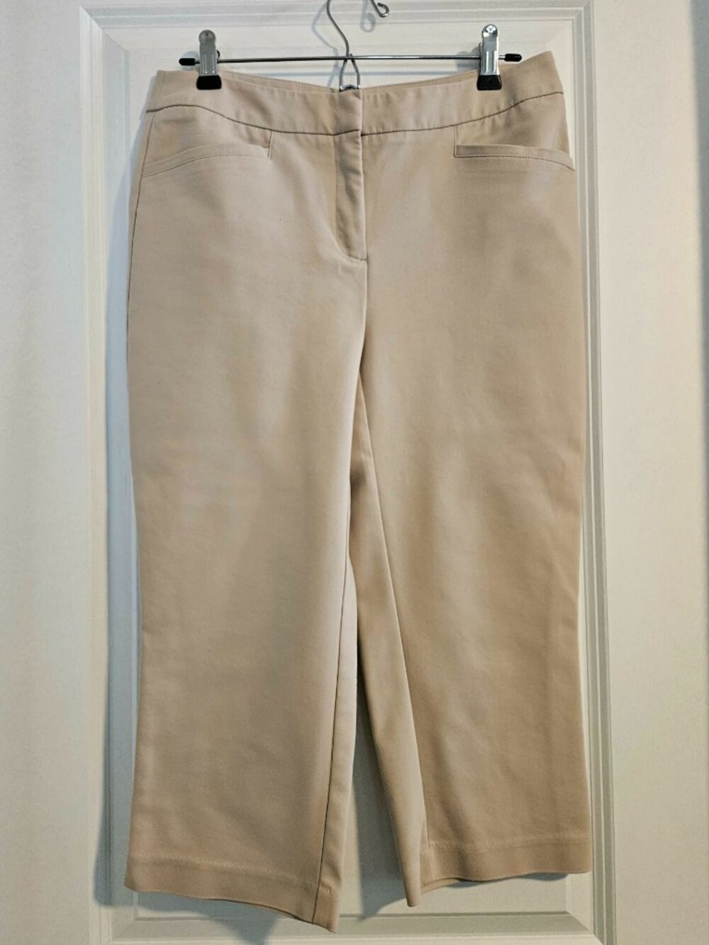 Chico’s Fabulously Slimming Crop Pants 00 /US 0/2 Taupe Beige Ankle Pants